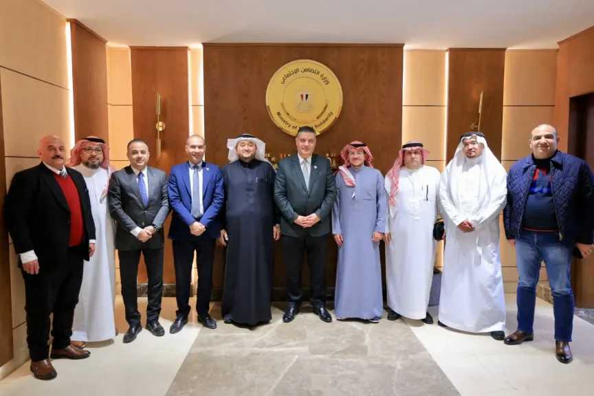 التضامن الاجتماعي تبحث مع شركتي بشرى الضيافة والدار البيضاء آخر استعدادات موسم حج 1447هـ- 2026م