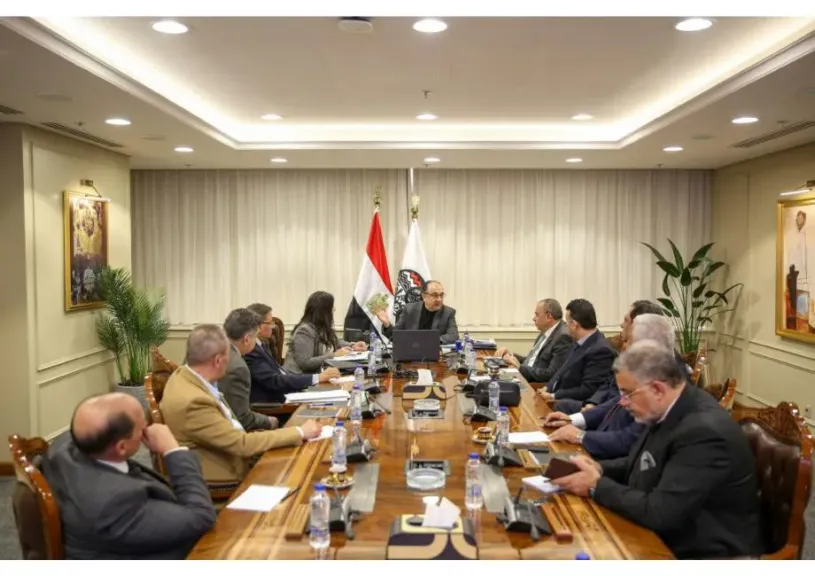 وزير قطاع الأعمال يؤكد الشراكة مع القطاع الخاص لدعم الصناعات النسيجية والصادرات