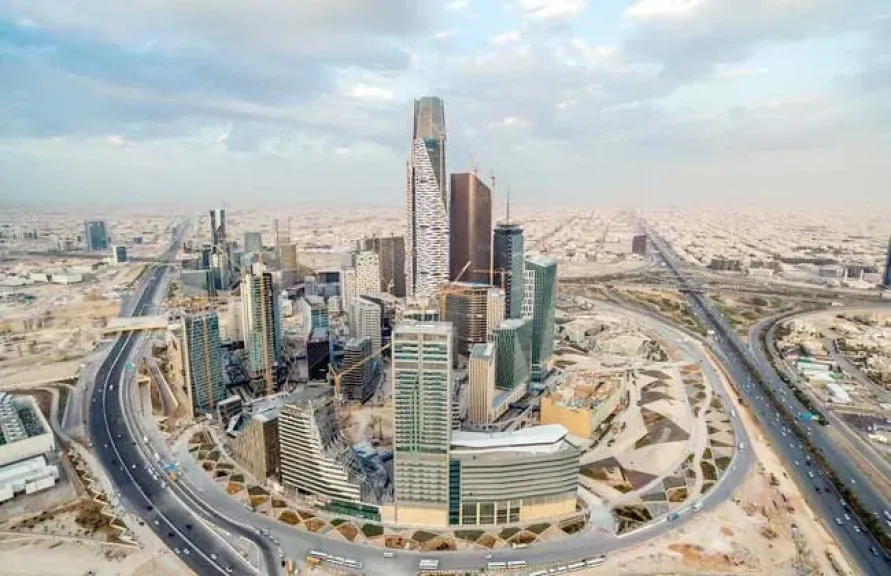 السعودية: تضاعف الناتج المحلي إلى 4.7 تريليون ريال خلال 10 سنوات بمعدل نمو سنوي 8%
