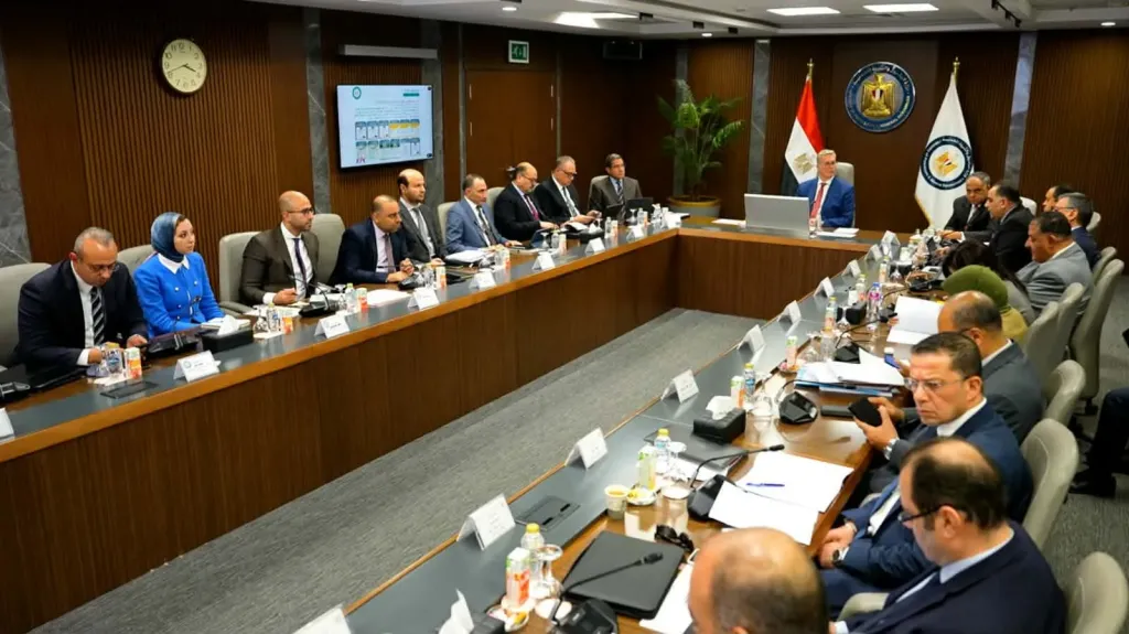 قطاع البترول يكثف الجهود لتوطين صناعة منتج PVC المستخدم في الوثائق المؤمنة