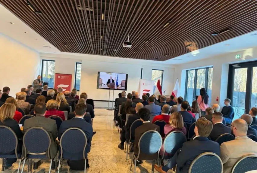 التمثيل التجاري يروّج للفرص الاستثمارية في مصر خلال ملتقى الأعمال المصري–البولندي