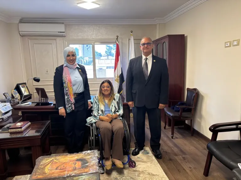 وفد حزب «المصريين» يزور المجلس القومي للأشخاص ذوي الإعاقة لتعزيز التعاون المشترك