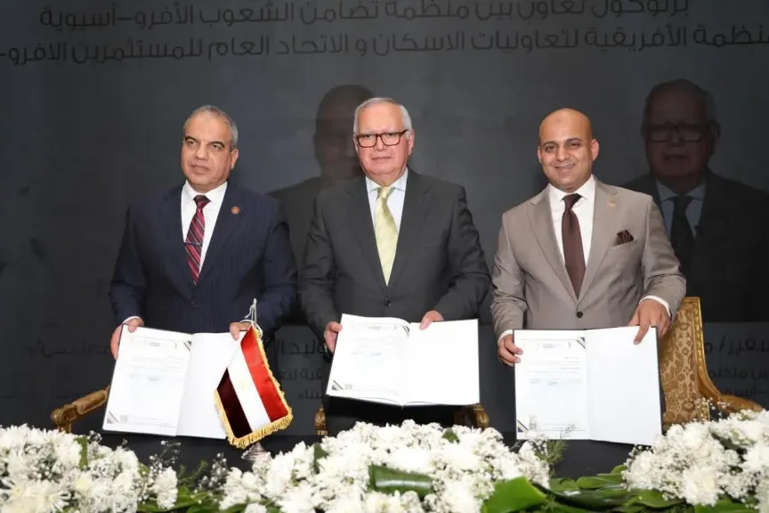 ”البارودى” يوقع بروتوكول تعاون لدعم الإسكان التعاونى والتنمية العمرانية فى الدول الإفريقية والآسيوية