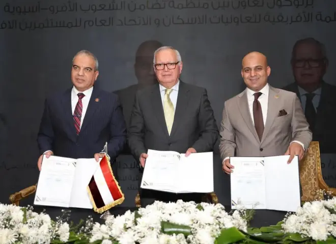 ”البارودى” يوقع بروتوكول تعاون لدعم الإسكان التعاونى والتنمية العمرانية فى الدول الإفريقية والآسيوية