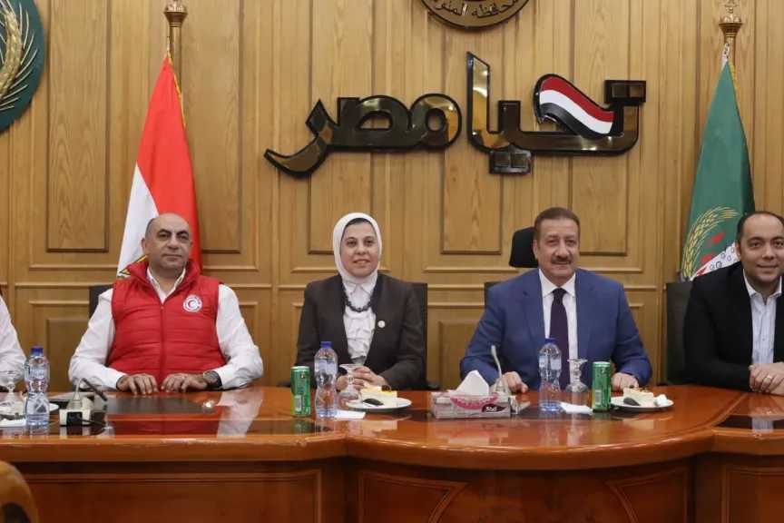قوافل إغاثية وطبية للهلال الأحمر المصري لدعم متضرري ارتفاع منسوب النيل بالمنوفية