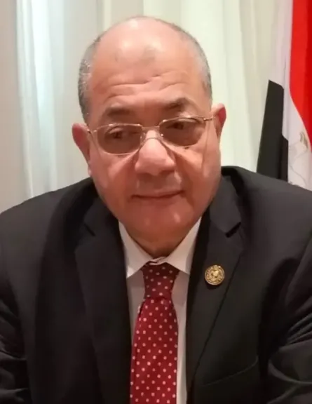 رئيس وأعضاء مجلس إدارة الاتحاد الإسكانى المركزى يهنئون الرئيس السيسي بحلول شهر رمضان المعظم