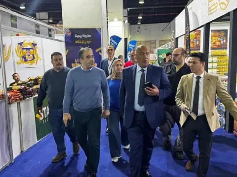 رئيس غرفة القاهرة يتفقد معرض أهلاً رمضان الرئيسي بالقاهرة.. ويُشيد بالإقبال ونجاح المعرض