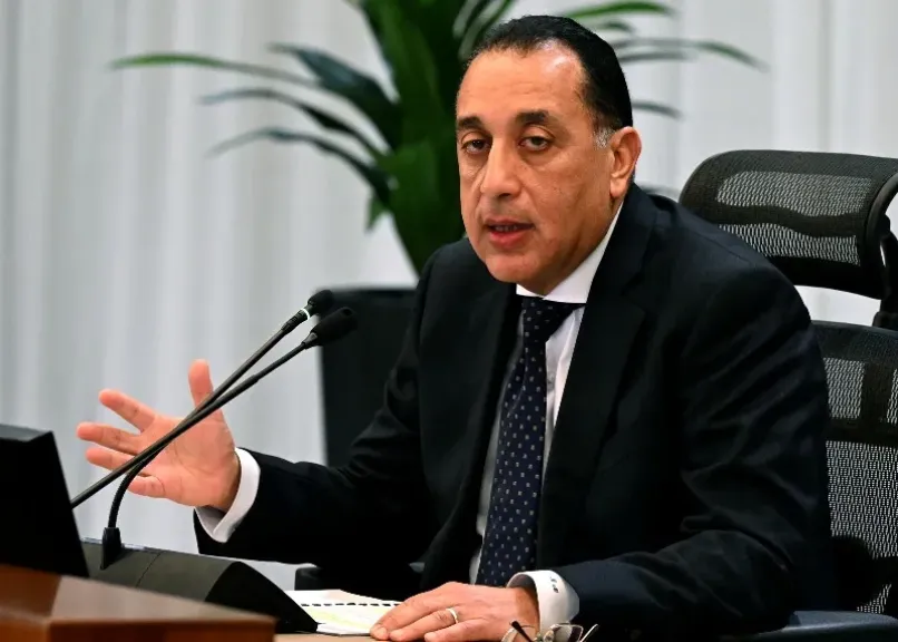 رئيس الوزراء يعود إلى القاهرة بعد مشاركته نيابة عن الرئيس في الاجتماع الأول لـ «مجلس السلام» بواشنطن