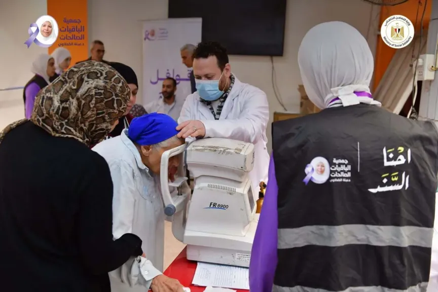 انطلاق أولي القوافل الطبية لجمعية الباقيات الصالحات بدار ”هداية بركات” لكبار السن بالجيزة
