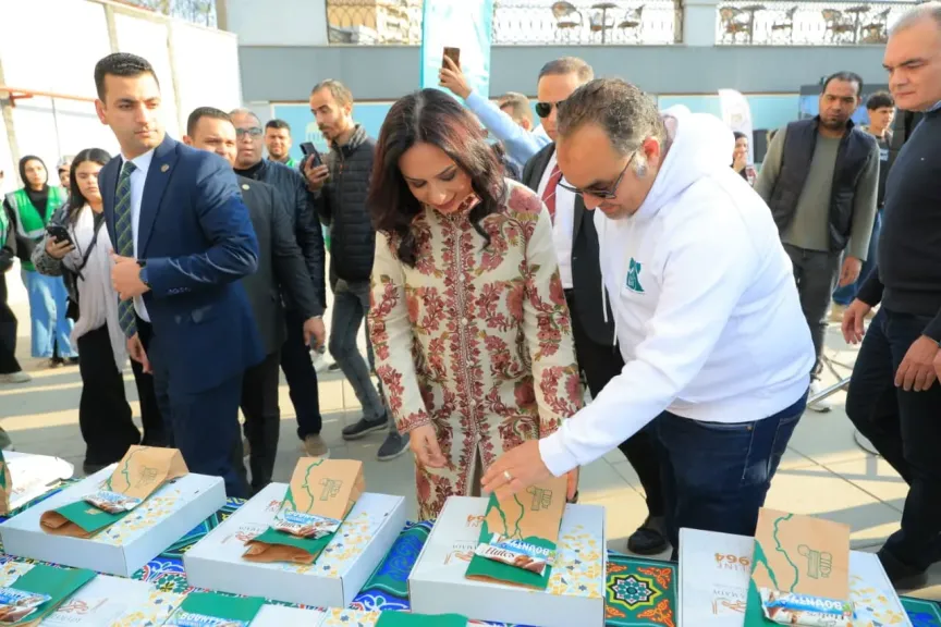 وزيرة التضامن تتفقد مائدة إفطار «مصر الخير» الجماعي بممشى «أهل مصر»| صور