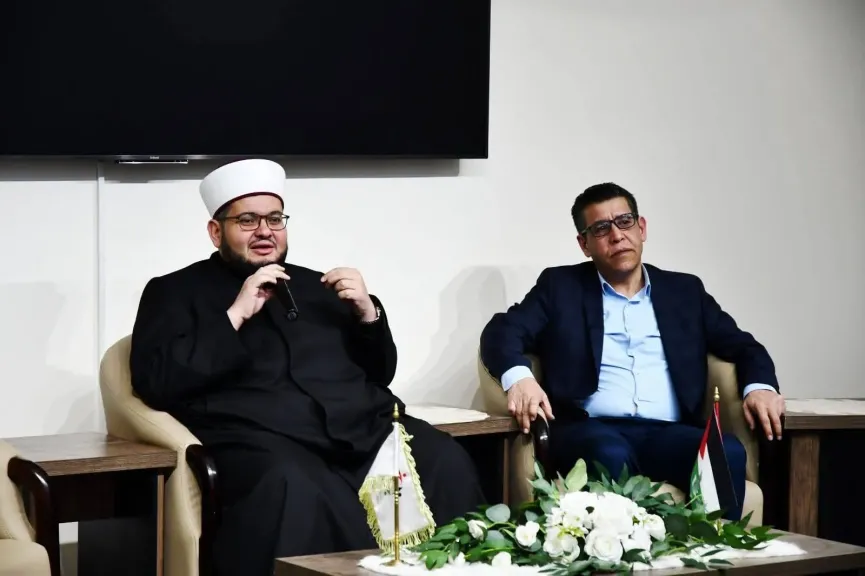 إضاءات رمضانية .. محاضرة دينية للدكتور ”الرفاتى ” بالتعاونية الأردنية