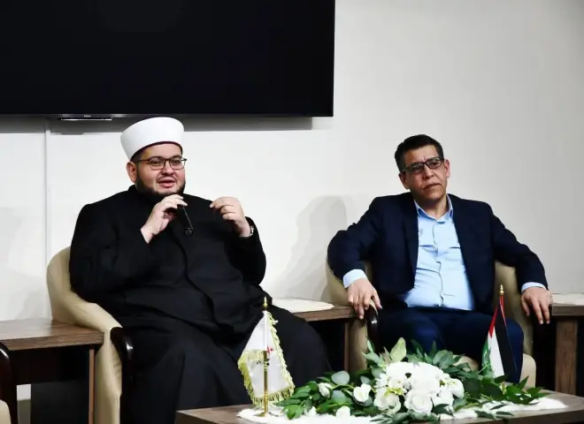 إضاءات رمضانية .. محاضرة دينية للدكتور ”الرفاتى ” بالتعاونية الأردنية