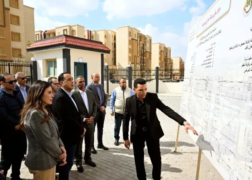 رئيس الوزراء يتفقد عددا من المشروعات السكنية والخدمية بمدينة «حدائق العاصمة» |صور