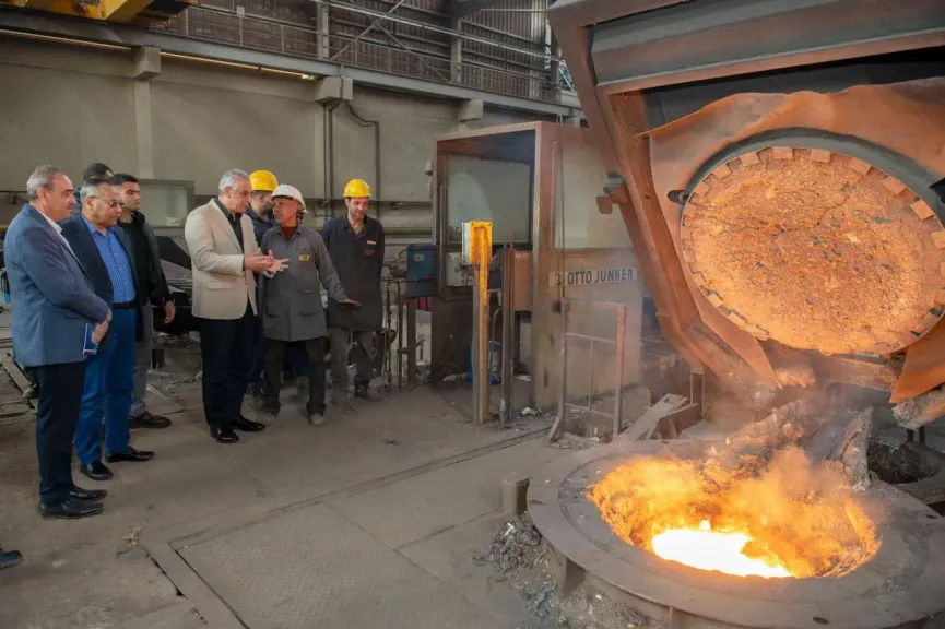 وزير الدولة للإنتاج الحربي يتابع سير العمل في «حلوان للمسبوكات» و«حلوان للأجهزة المعدنية»