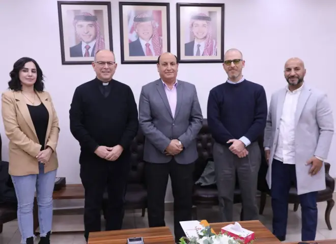 ”الرواشدة” يبحث مع وفد إيطالي مشاريع بحثية ذات جدوى اقتصادية في البادية الأردنية