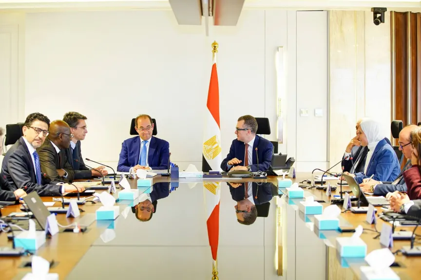 «رستم» و«كوجك» يبحثان مع وفد البنك الدولي و«الإفريقي للتنمية» آليات مبتكرة لتمويل مشروعات البنية التحتية