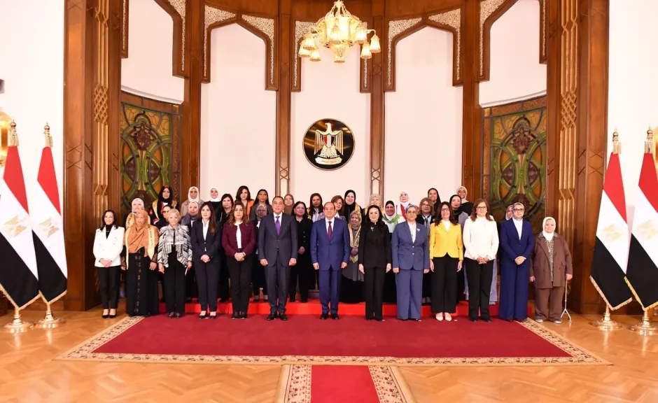 المتحدث الرئاسي ينشر صور مشاركة الرئيس السيسي في لقاء المرأة المصرية والأم المثالية