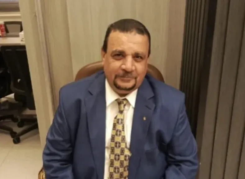 النقابة العامة للخدمات الإدارية والاجتماعية تكرم الزميل ”أيمن محمد أحمد” لبلوغه سن المعاش