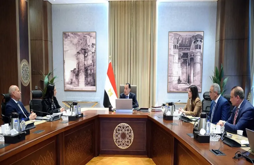 رئيس الوزراء يُتابع إجراءات طرح وحدات سكنية بالإيجار للمواطنين