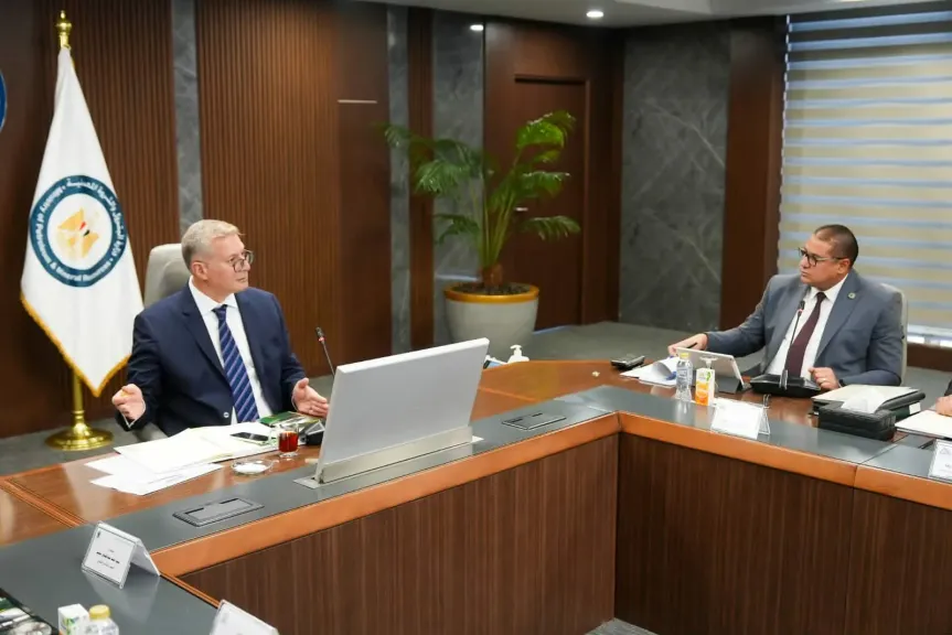 رئيس كارجاس: تحويل 30 ألف سيارة للعمل بالغاز الطبيعي خلال 2025 بنمو 61%