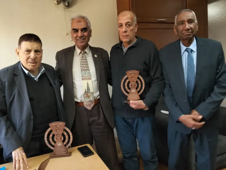 الجمعيه التعاونيه الانتاجيه للصناعات الصغيرة المغذية والمكملة بالعاشر من رمضان تكرم د. عبد الظاهر