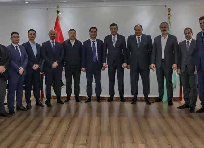 وزير الزراعة يبحث مع وفد من المستثمرين الصينيين آفاق التعاون في التصنيع الزراعي والتكنولوجيا الحديثة