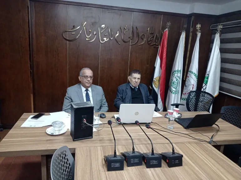 د. عبد الظاهر لمنتدى تعاونيات فلسطين: كافة الدساتير أكدت على أهمية التعاون فى نهضة الشعوب