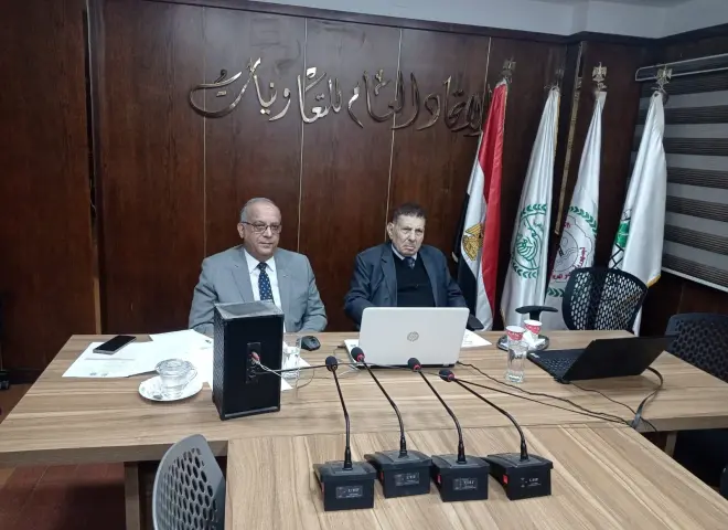 د. عبد الظاهر لمنتدى تعاونيات فلسطين: كافة الدساتير أكدت على أهمية التعاون فى نهضة الشعوب