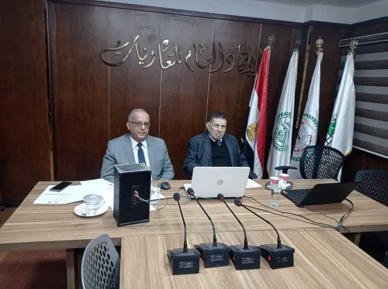 د. عبد الظاهر لمنتدى تعاونيات فلسطين: كافة الدساتير أكدت على أهمية التعاون فى نهضة الشعوب