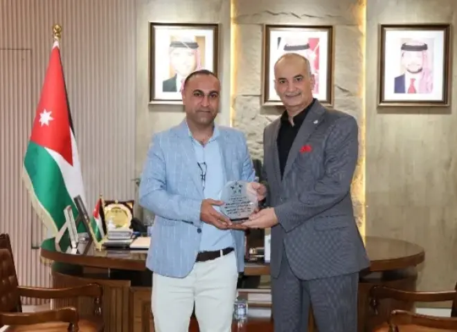 ”التعاونية الأردنية” تكرم مديرية التعاون بمحافظة ”الكرك”