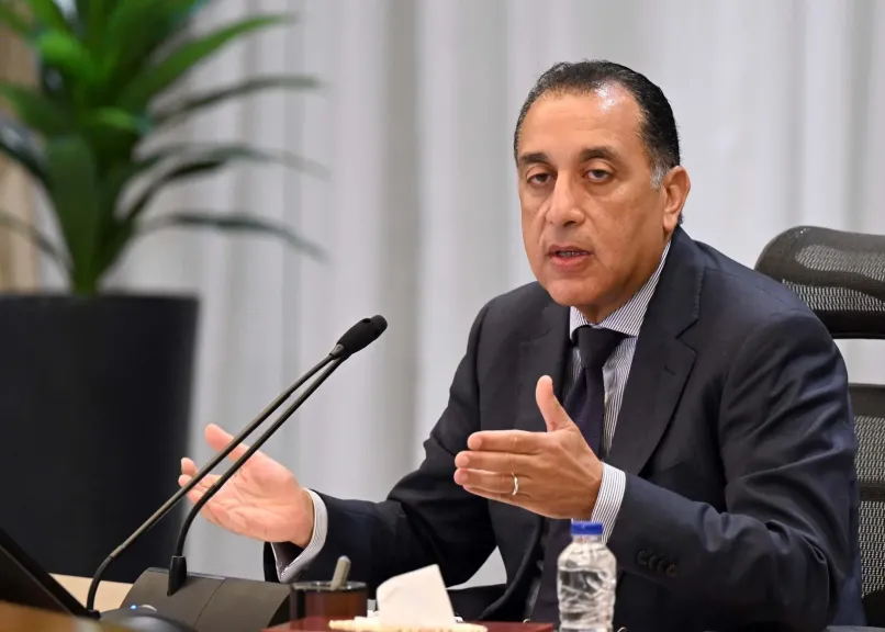 رئيس الوزراء يُتابع مستجدات البرنامج الوطني لتنمية صناعة السيارات