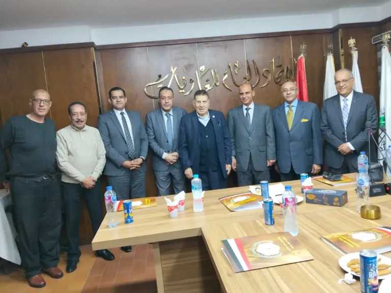 برئاسة د. عبد الظاهر .. اجتماع اللجنة القانونية للاتحاد العام للتعاونيات لبحث مشكلة اتحادى بنى سويف وقنا