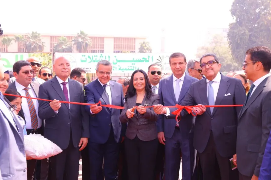 ٧ جمعبات إنتاجية ضمن العارضين .. وزيرا التضامن الاجتماعى والزراعة يفتتحان معرض ”ديارنا” و”زهور الربيع”