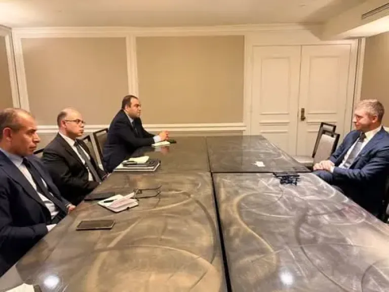 وزير الاستثمار يبحث مع ”جرين كاربون” الأمريكية خفض الانبعاثات الكربونية ودعم الاقتصاد الأخضر