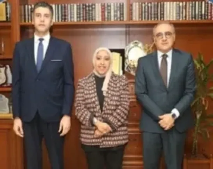 رئيسة اتحاد الجمعيات الاستهلاكية بالكويت تستقبل السفير التونسى لبحث سبل التعاون بين الجانبين
