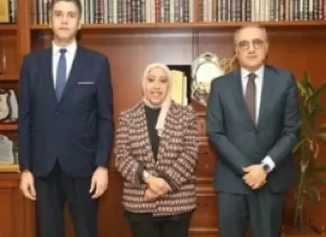 رئيسة اتحاد الجمعيات الاستهلاكية بالكويت تستقبل السفير التونسى لبحث سبل التعاون بين الجانبين