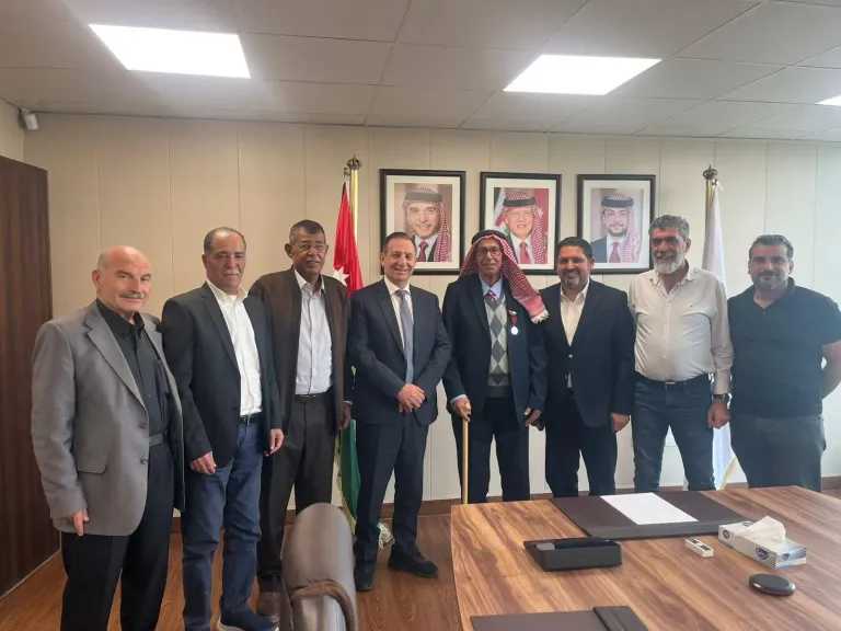 وزير الزراعة الأردنى يستقبل وفد من جمعية ”حمضيات وادى الأردن” الزراعية