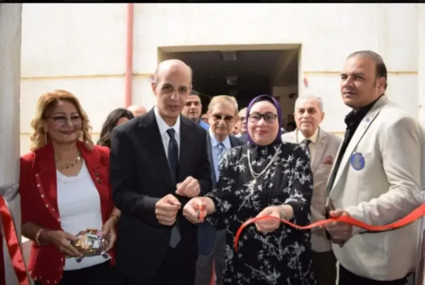 النائبة د. هبة عبد العظيم تفتتح المعرض الخيرى للملابس والأحذية ببنى سويف