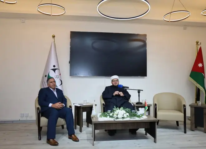 بحضور المفتى والخرابشة .. ”التعاونية الأردنية” تنظم ندوة دينية عن فضائل عشر ذى الحجة