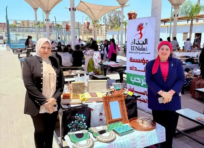 تعاونية تصنيع الملابس الجاهزة بالفيوم تشارك فى معرض الحرف اليدوية بجامعة ٦ أكتوبر