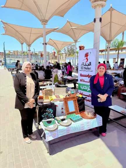 تعاونية تصنيع الملابس الجاهزة بالفيوم تشارك فى معرض الحرف اليدوية بجامعة ٦ أكتوبر