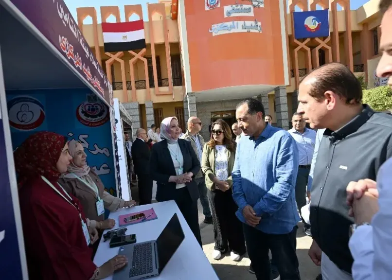 خلال جولته التفقدية بمحافظة البحيرة اليوم.. رئيس الوزراء يتفقد مستشفى رشيد المركزي