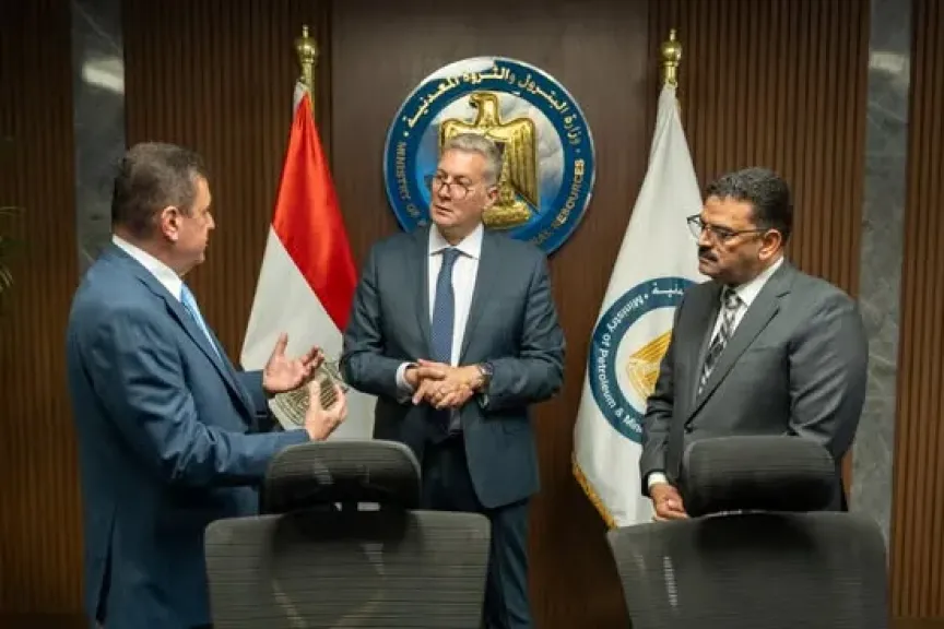وزير البترول يوقع مذكرة تفاهم لدراسة تنفيذ مشروع تعديني صناعي متكامل لتعظيم القيمة المضافة لفوسفات أبو طرطور