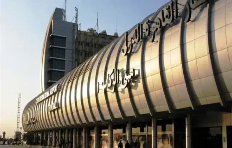 جمارك مطار القاهرة الدولي تضبط محاولتى تهريب كمية من الحشيش والأقراص المخدرة