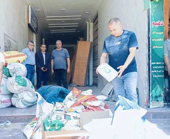”الزراعة” تضبط مصنعاً غير مرخص وعبوات من المبيدات المحظور تداولها وتقاوي مجهولة بالدقهلية والنوبارية وكفر الشيخ