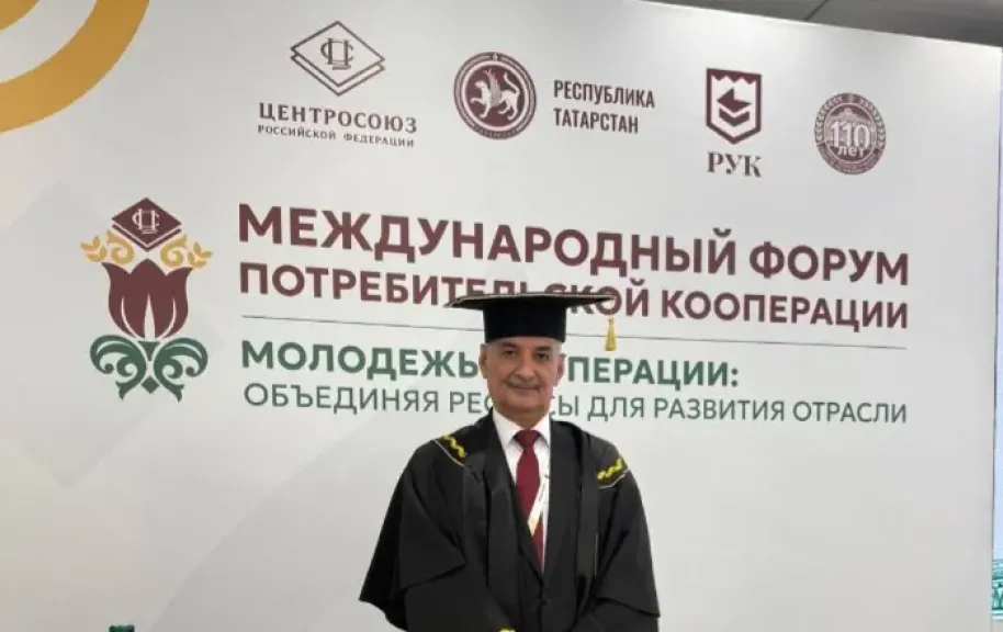 جامعة بلغراد الروسية تمنح مدير المؤسسة التعاونية الأردنية درجة ”الأستاذية الفخرية” فى التعاونيات
