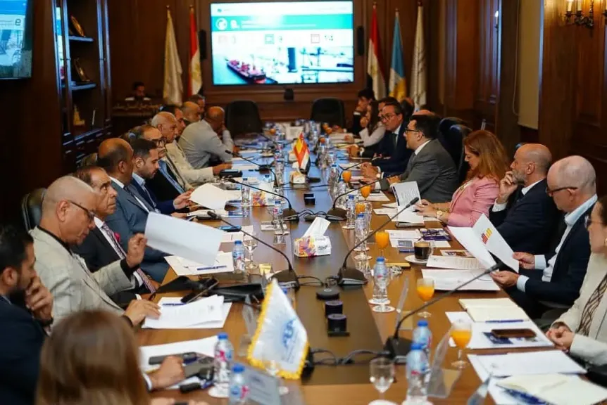 ”جمعية رجال أعمال إسكندرية” تبحث مع ”هيئة ميناء كاستيلون” الإسباني تعزيز التعاون التجاري