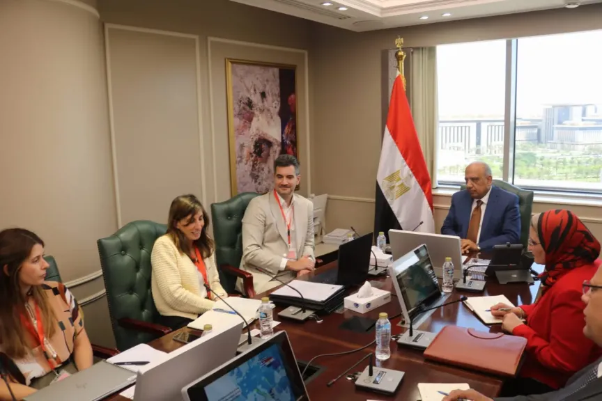 وزير الكهرباء يتابع مستجدات مشروع الربط بين مصر واليونان| صور