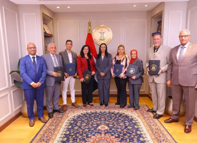 وزيرة التضامن الاجتماعي تشهد توقيع عقود تمويل لمشروعات متناهية الصغر بين صندوق دعم الصناعات الريفية والبيئية و 4 جمعيات أهلية