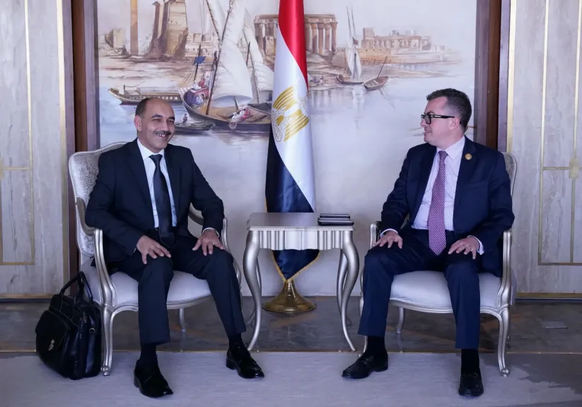 وزير التخطيط يبحث سبل التعاون مع الرئيس التنفيذي لوكالة الفضاء المصرية